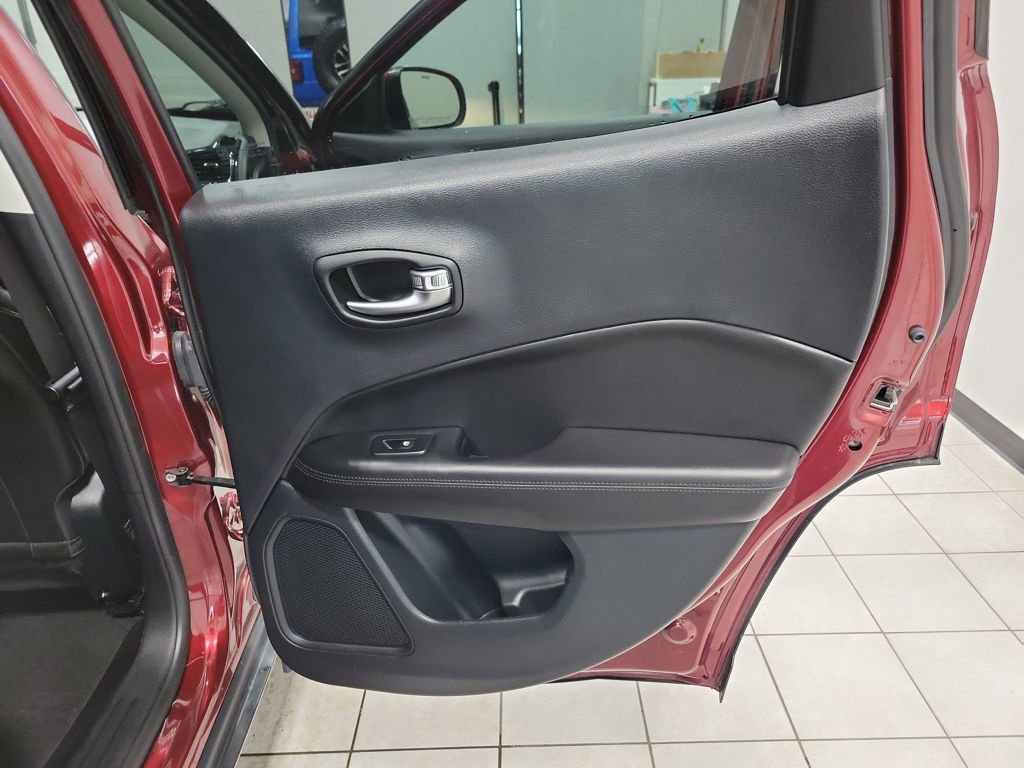 Used 2021 Jeep Compass Altitude image 18