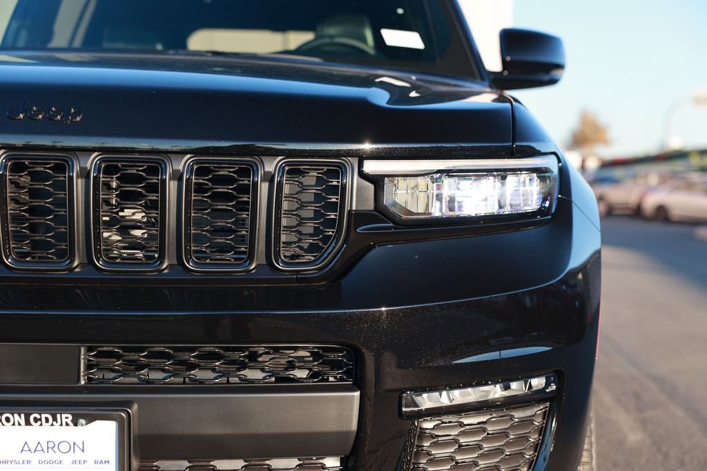 New 2025 Jeep Grand Cherokee L Limited image 5