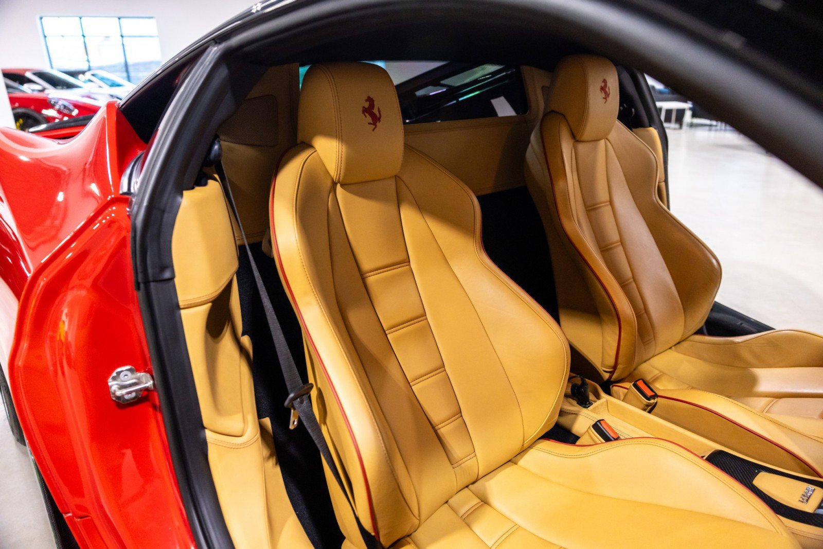 Used 2012 Ferrari 458 Italia Coupe RWD image 28