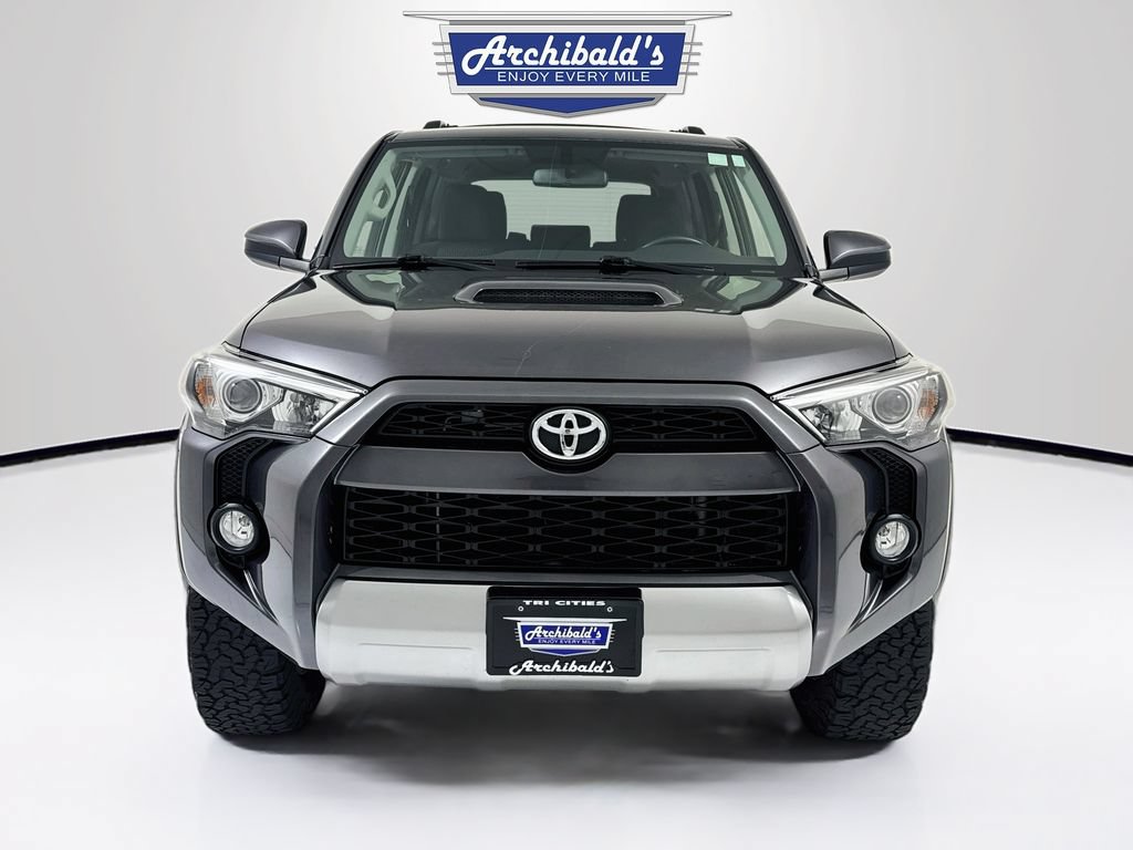 Used 2018 Toyota 4Runner TRD Off-Road w/ TRD Performance Package AWD/4WD image 2