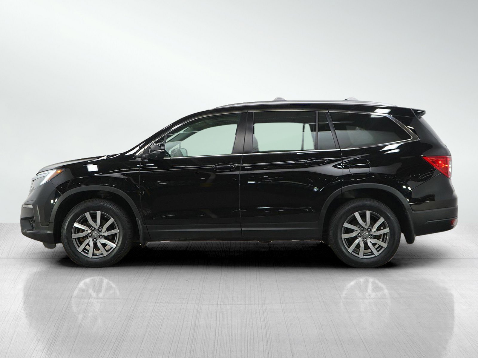 Used 2022 Honda Pilot Black Edition image 2