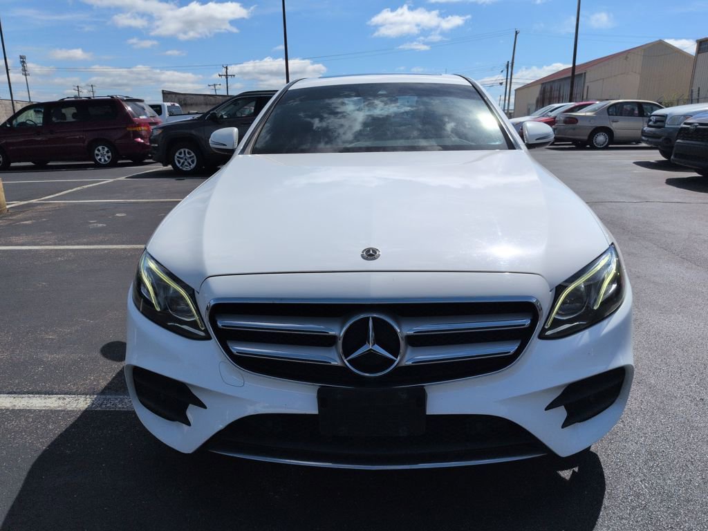 Used 2018 Mercedes-Benz E 300 4MATIC image 9