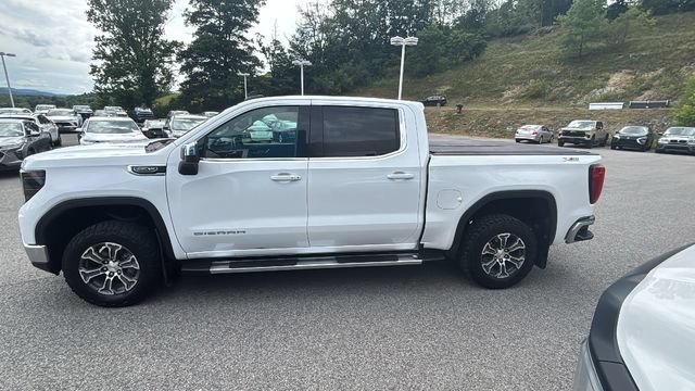 Used 2023 GMC Sierra 1500 SLE w/ X31 Off-Road Package AWD/4WD image 7