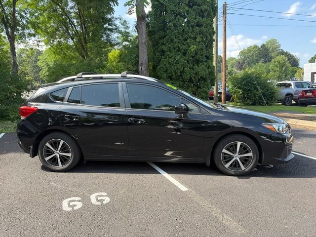 Used 2022 Subaru Impreza 2.0i Premium w/ Popular Package #3 AWD/4WD image 2