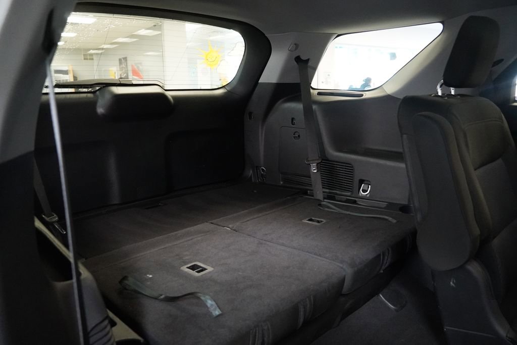 Used 2023 Ford Explorer XLT AWD/4WD image 32