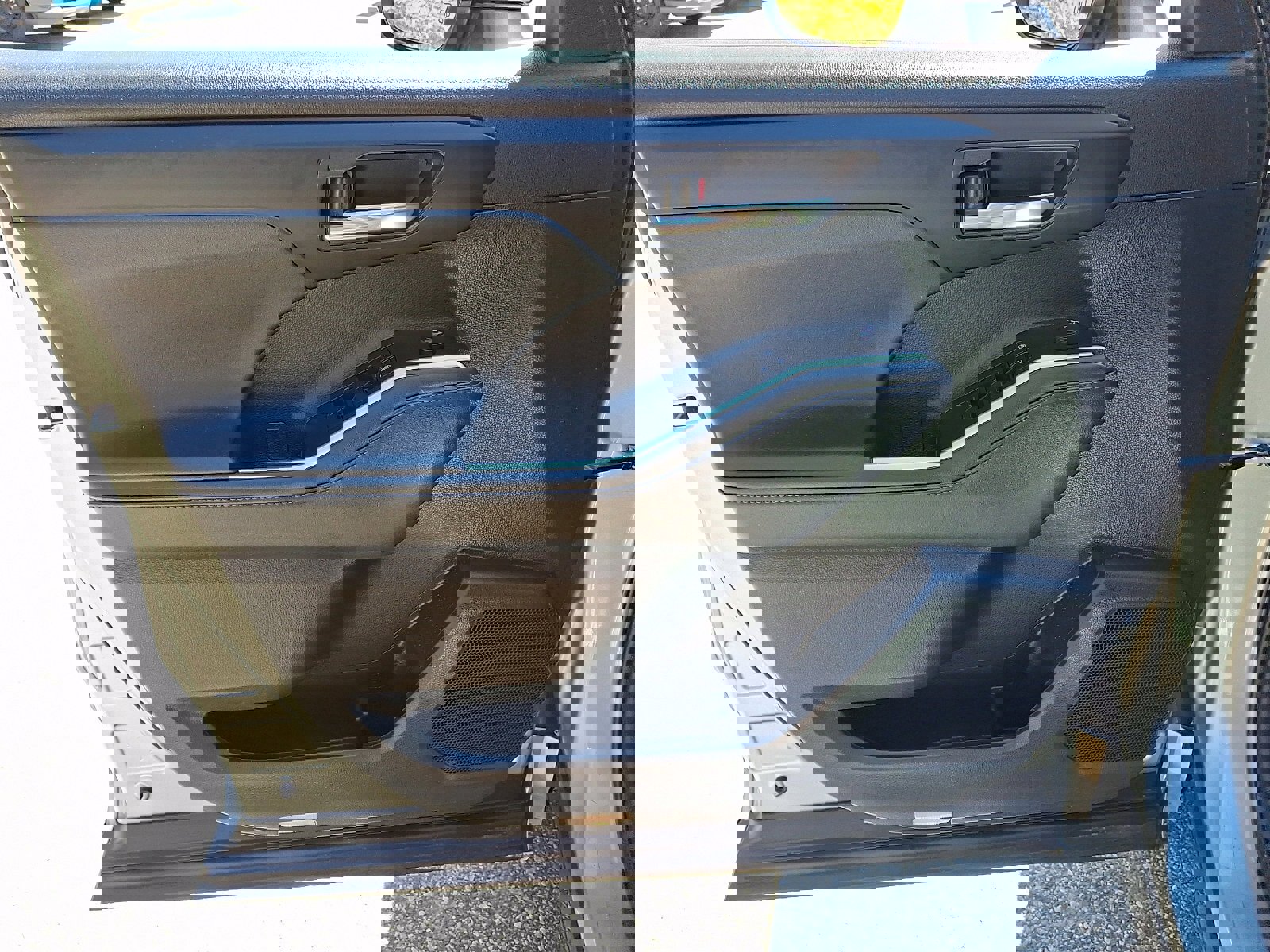 Used 2021 Toyota Highlander XLE image 15