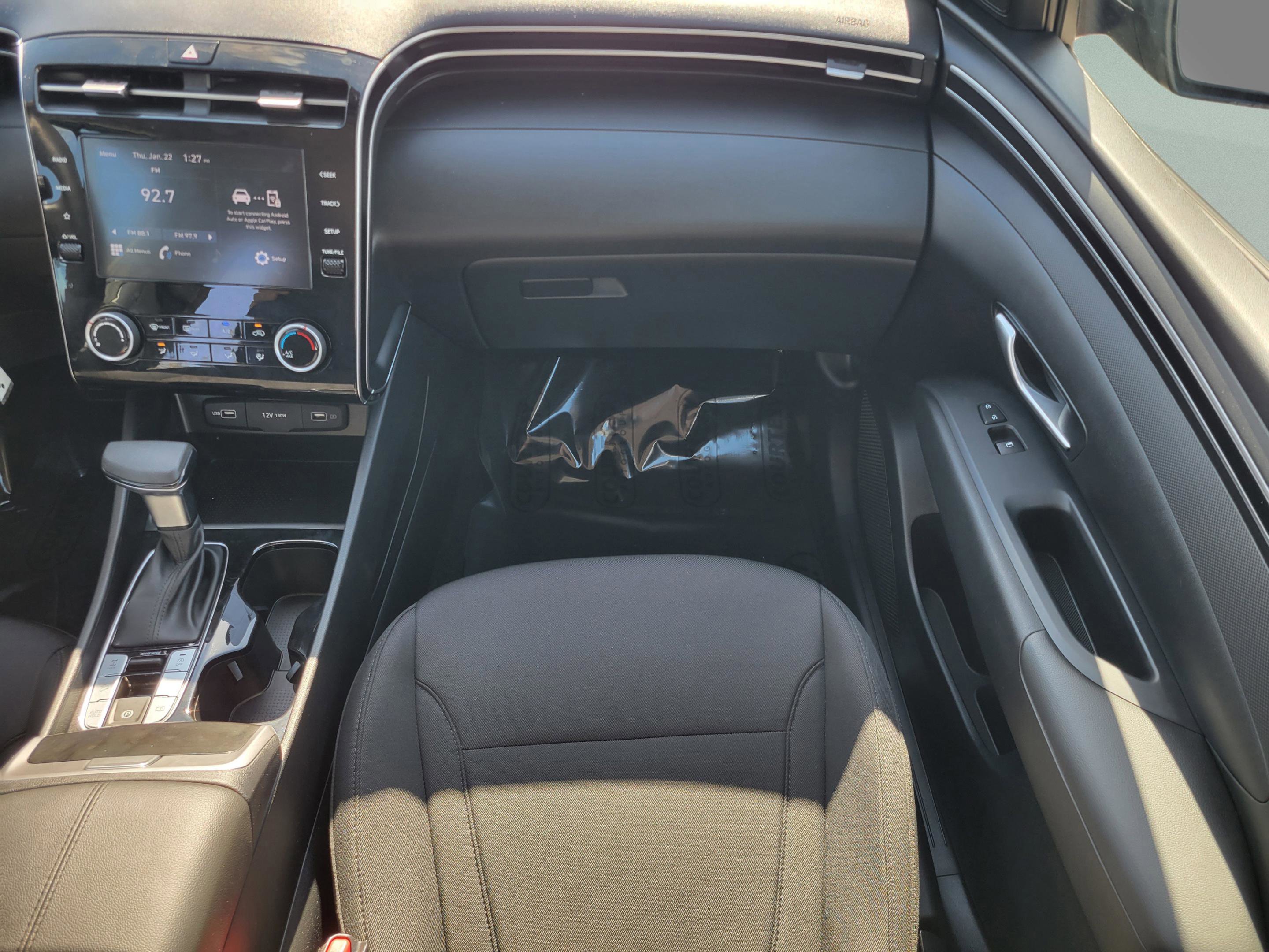 Certified 2023 Hyundai Tucson SE image 15