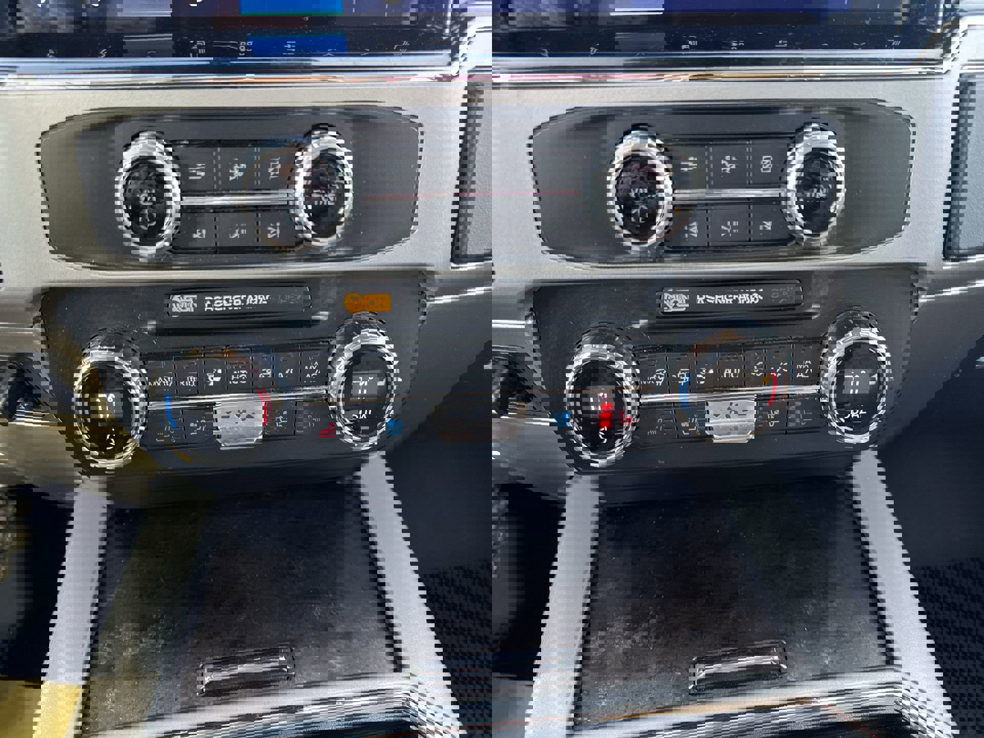 Used 2022 Ford F350 Lariat w/ Chrome Package image 19