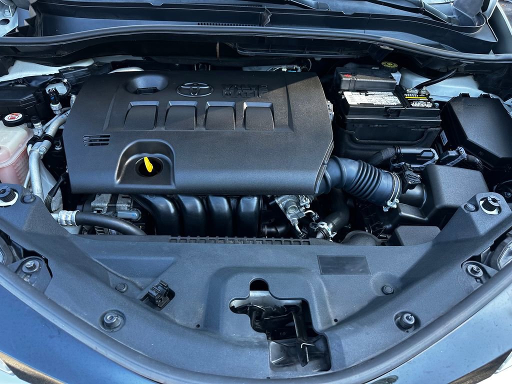 Used 2020 Toyota C-HR XLE image 17