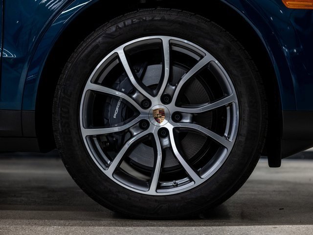 Certified 2025 Porsche Cayenne Coupe image 17