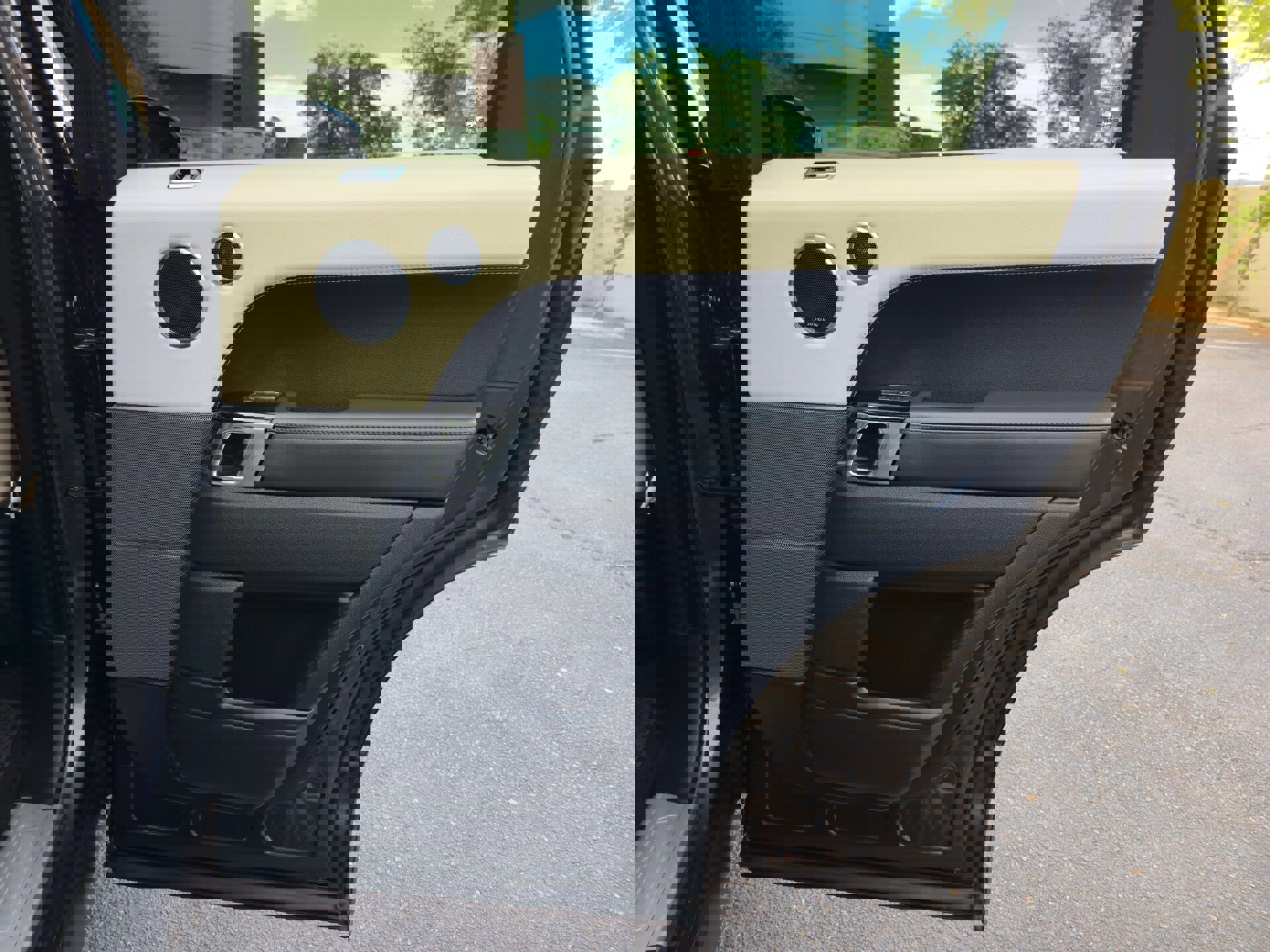 Used 2019 Land Rover Range Rover Sport HSE Dynamic image 29