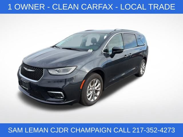 Used 2021 Chrysler Pacifica Touring-L w/ Uconnect Theater Family Group image 2