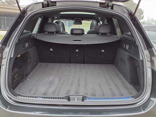 Used 2025 Mercedes-Benz GLC 300 image 23