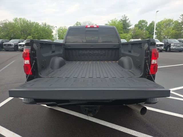 Used 2017 GMC Sierra 2500 Denali w/ Duramax Plus Package AWD/4WD image 11