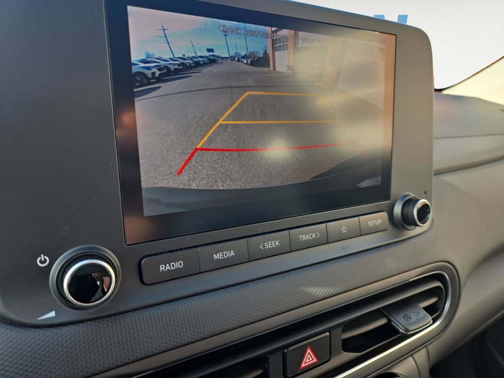 Used 2023 Hyundai Kona SE w/ Cargo Package image 18