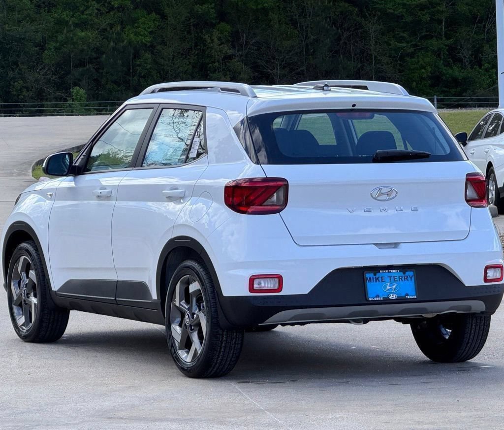 New 2026 Hyundai Venue SEL FWD image 12
