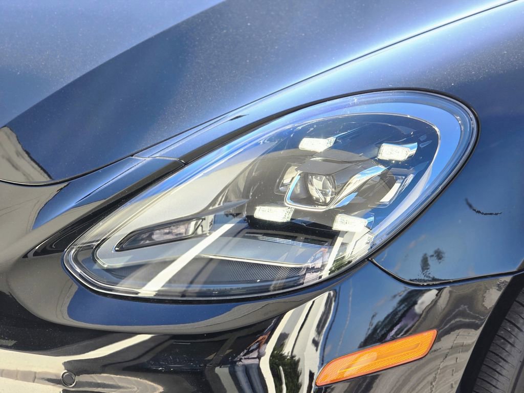 Used 2023 Porsche Panamera Platinum Edition image 9