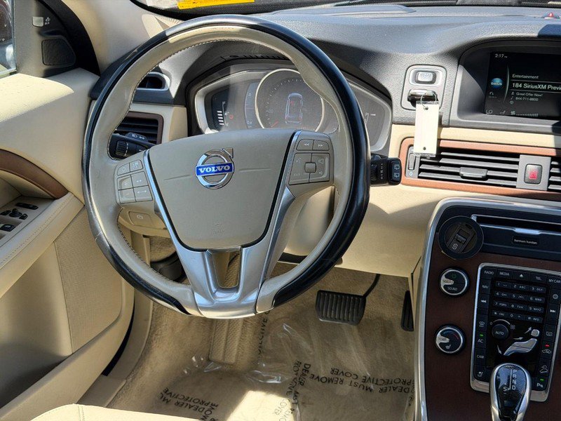 Used 2016 Volvo XC70 T5 Platinum AWD/4WD image 13