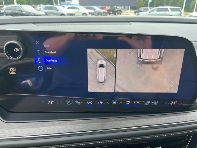 New 2026 Chevrolet Suburban Premier image 31