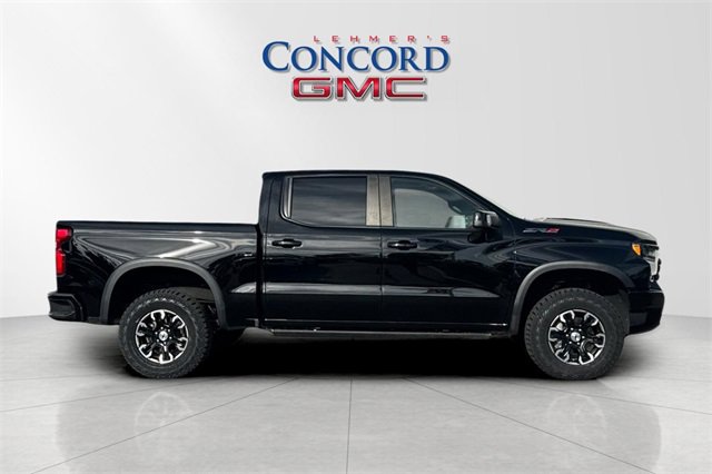 Used 2022 Chevrolet Silverado 1500 ZR2 w/ Technology Package image 3