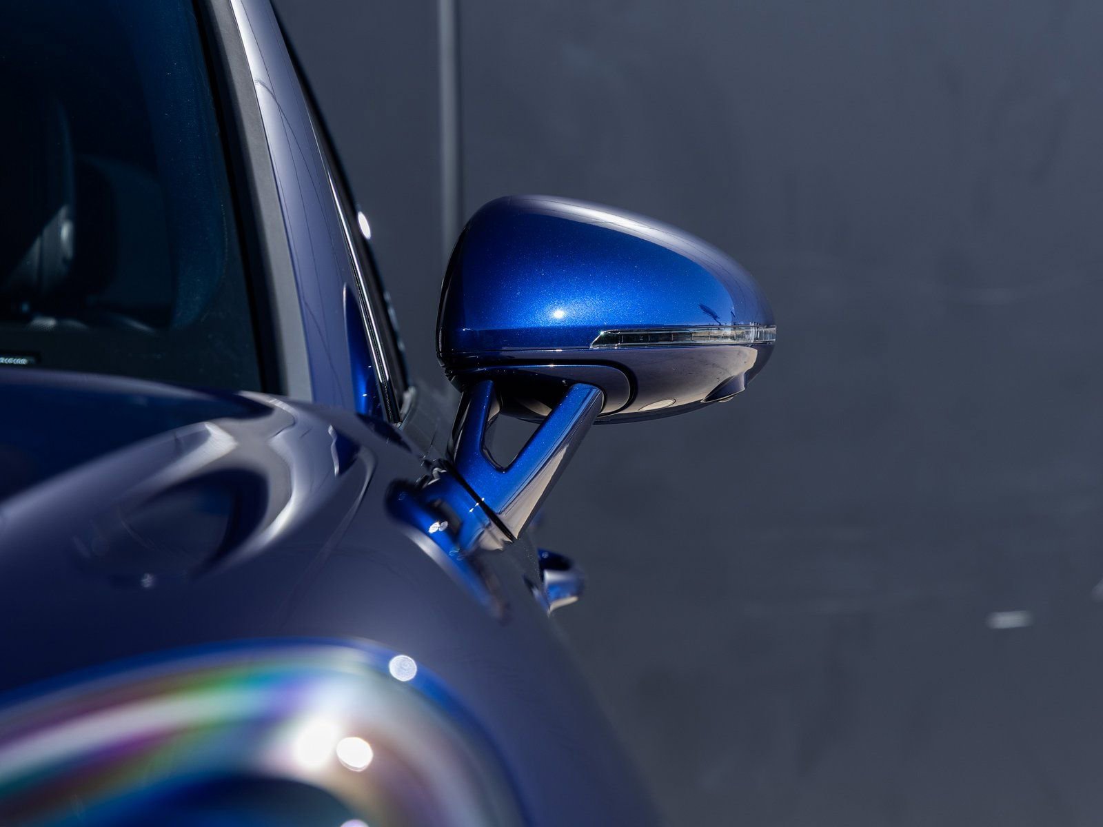 Certified 2025 Porsche Macan image 17