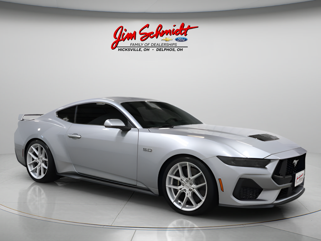 Used 2025 Ford Mustang GT Premium w/ GT Performance Package RWD image 2