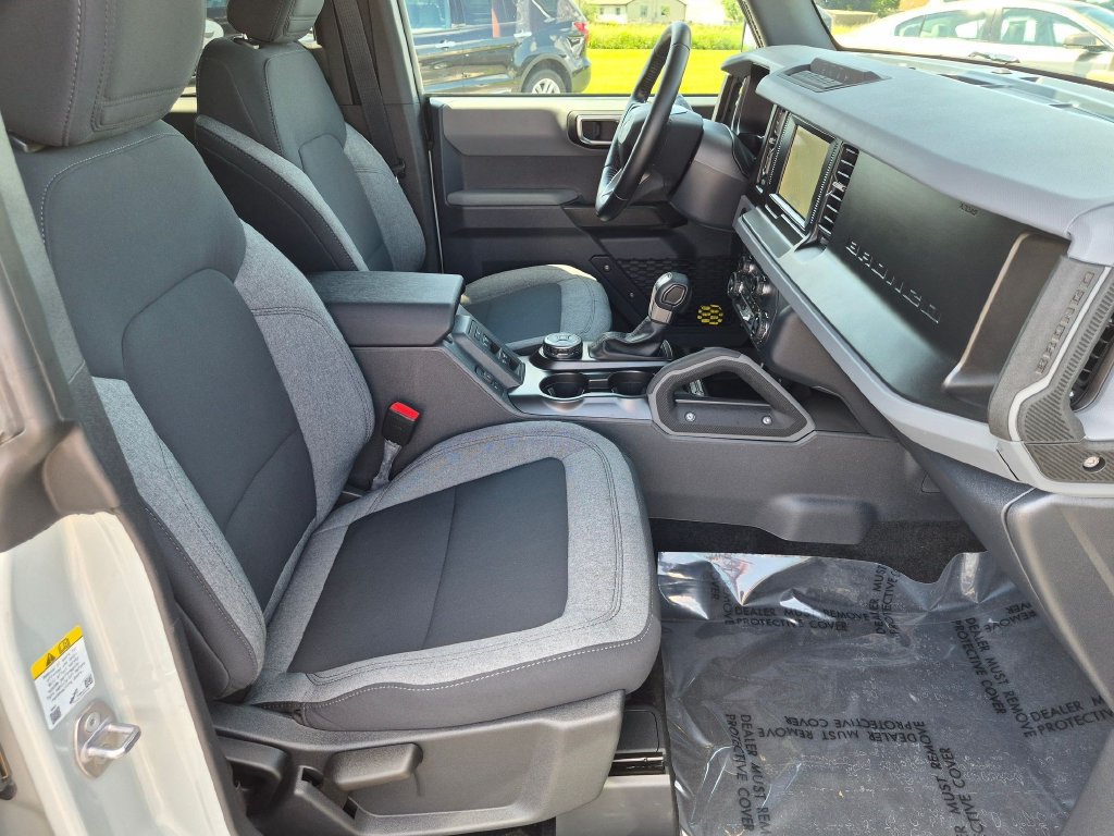 Used 2023 Ford Bronco Big Bend w/ Sasquatch Package AWD/4WD image 28