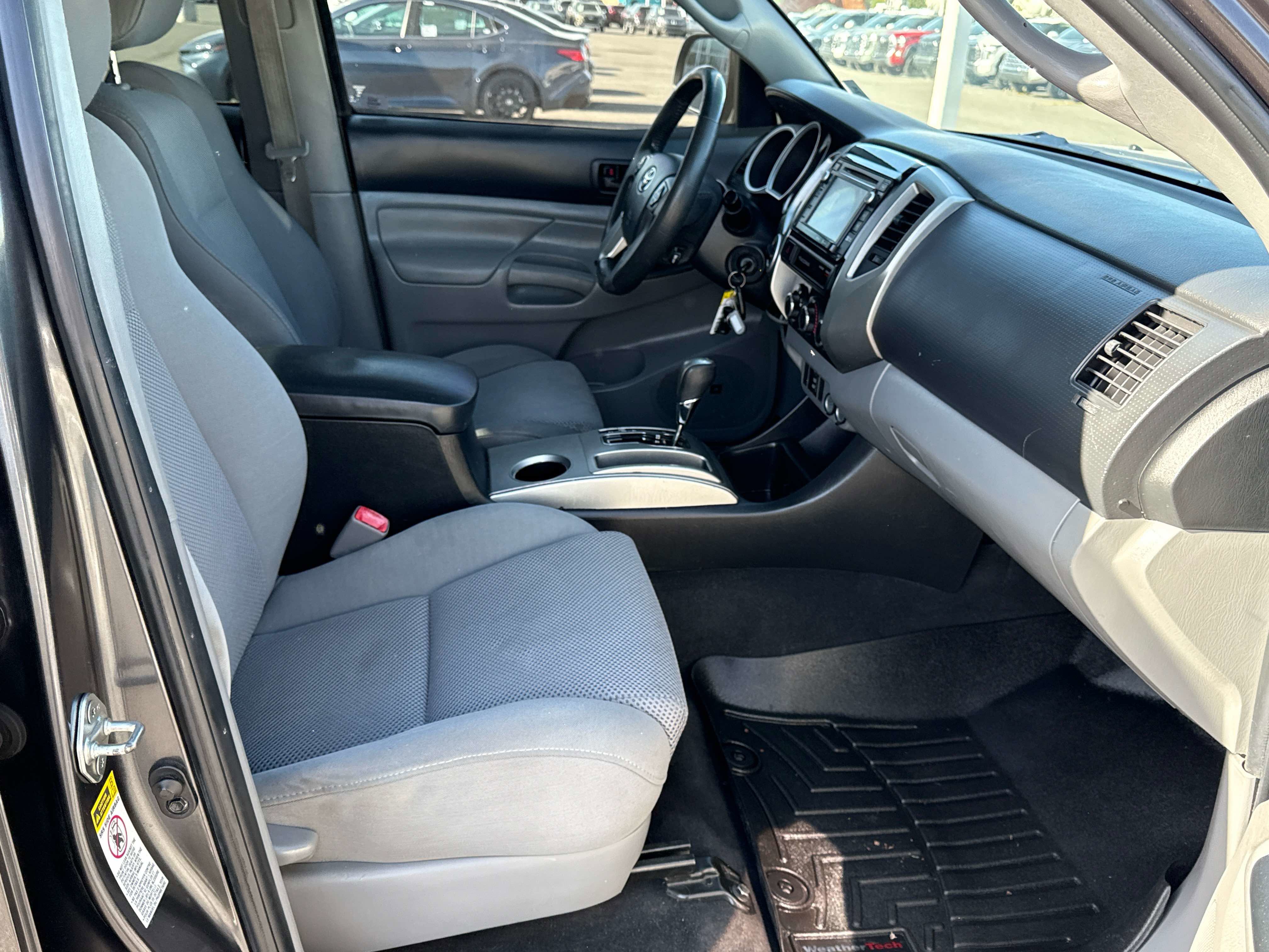 Used 2015 Toyota Tacoma 4x4 Double Cab w/ TRD Sport Package image 21