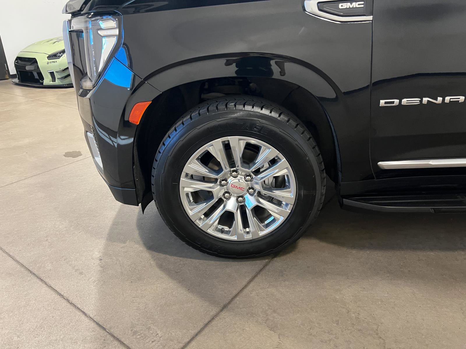 Used 2023 GMC Yukon XL Denali AWD/4WD image 47