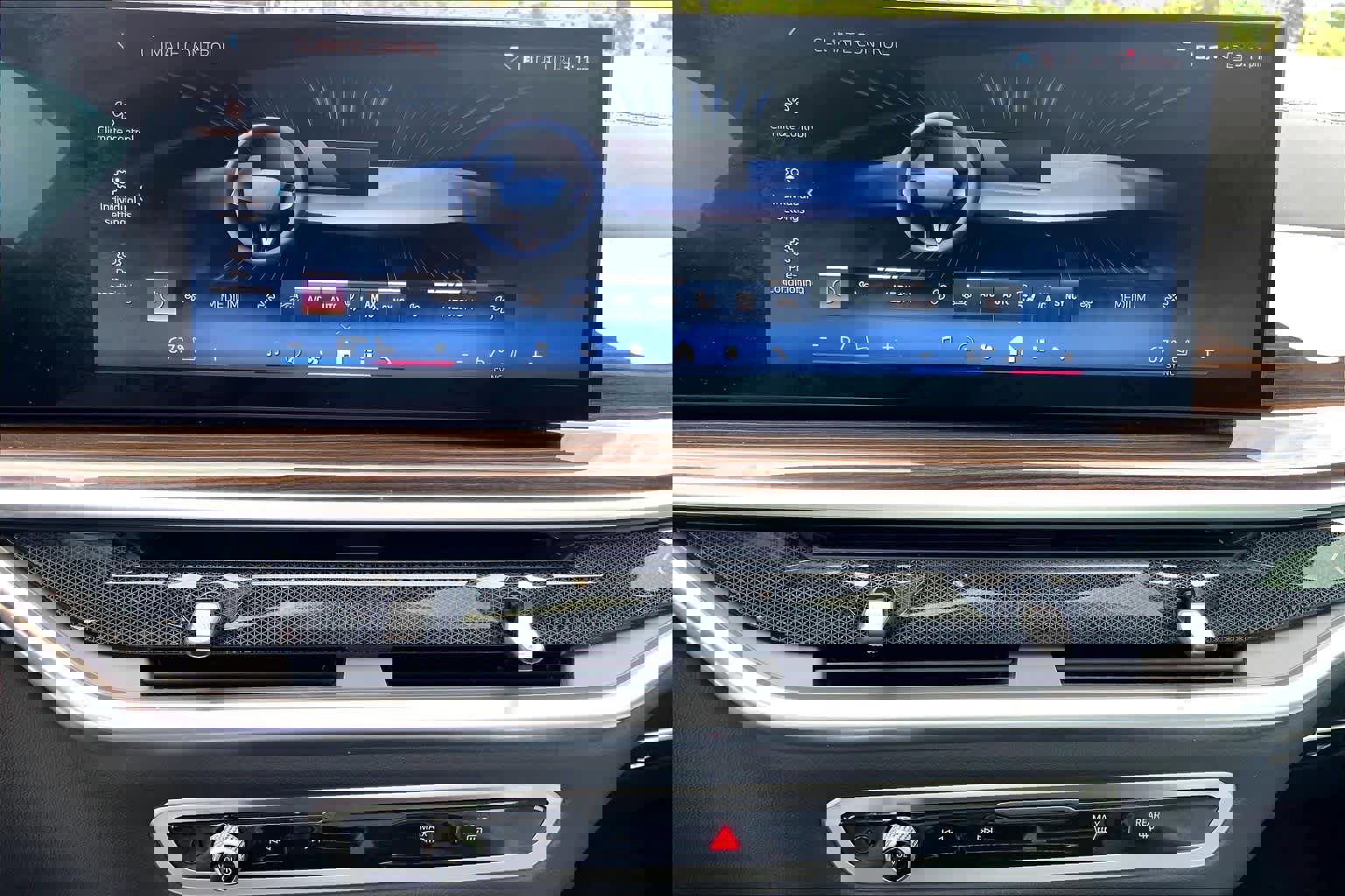 Certified 2024 BMW X6 xDrive40i w/ Premium Package image 33