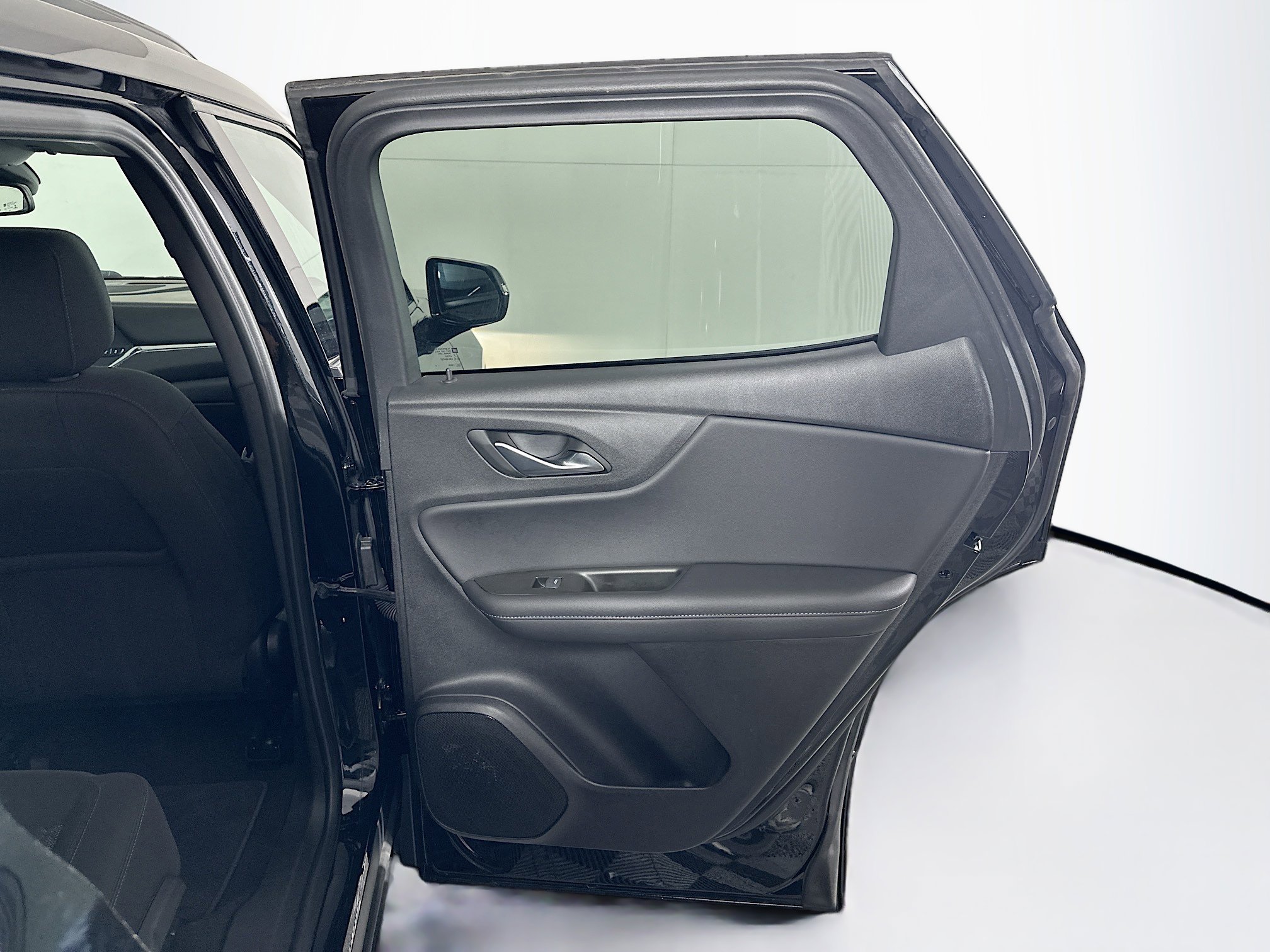 Used 2022 Chevrolet Blazer LT image 32