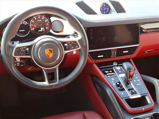 Used 2023 Porsche Cayenne Platinum Edition image 17