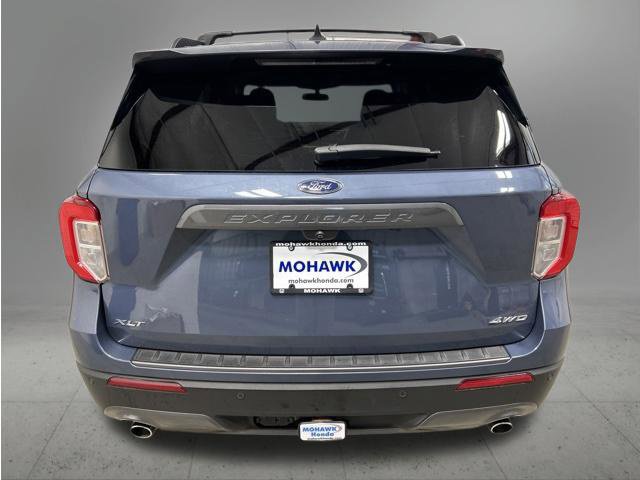 Used 2021 Ford Explorer XLT w/ Equipment Group 202A AWD/4WD image 4