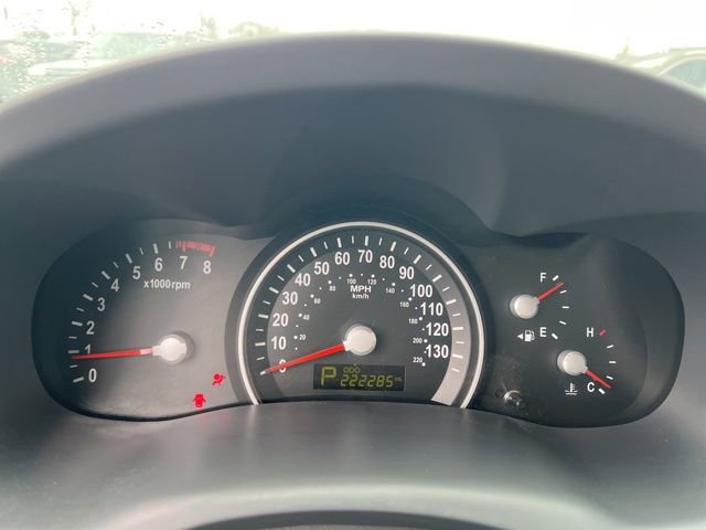 Used 2012 Kia Sedona LX image 11