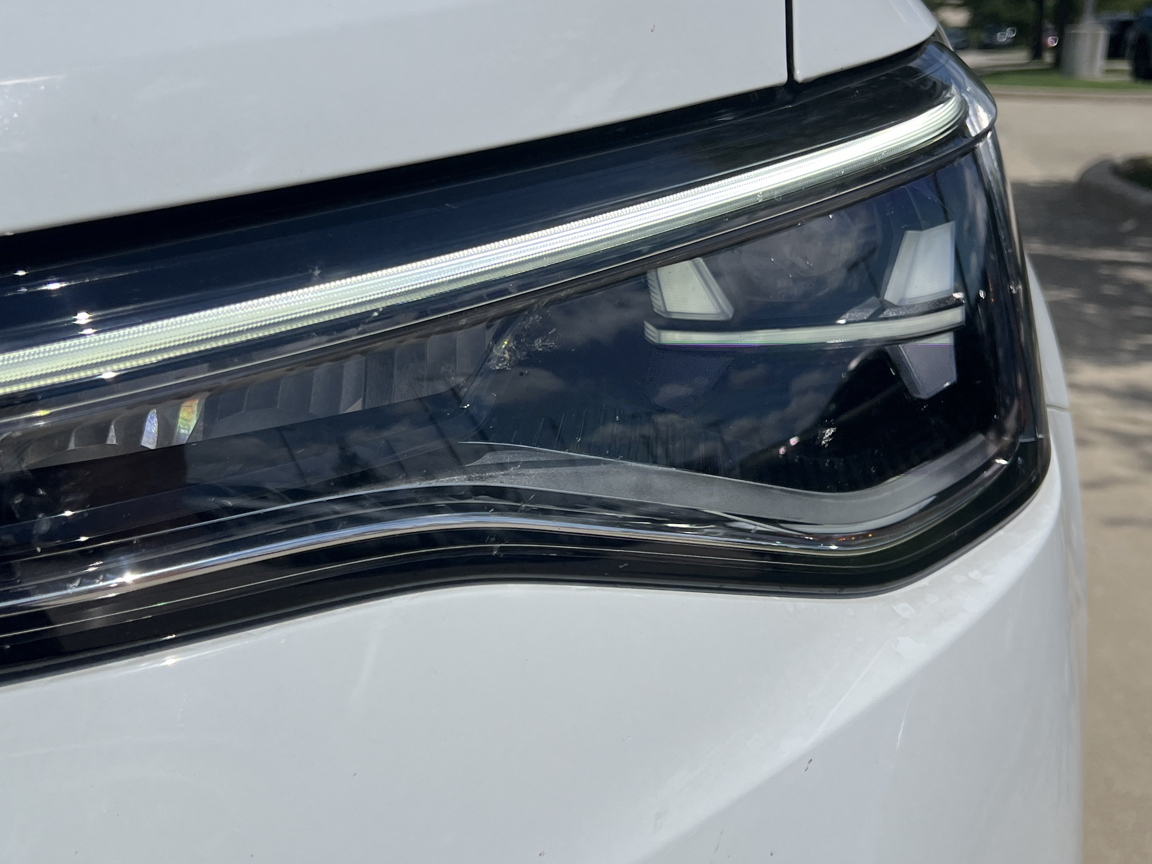 Certified 2025 Volkswagen Taos SE AWD/4WD image 6