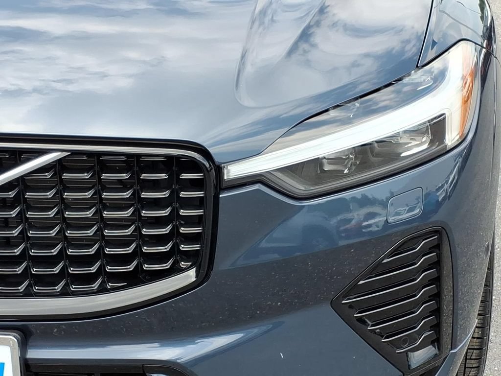 Used 2024 Volvo XC60 B5 Ultimate w/ Protection Package Premier AWD/4WD image 8