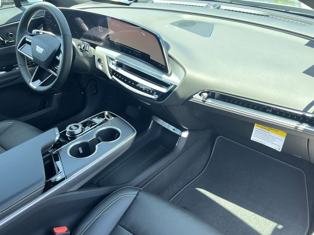 New 2025 Cadillac Lyriq Luxury image 22