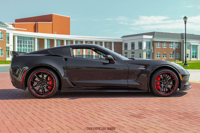 Used 2016 Chevrolet Corvette Z06 w/ Z07 Performance Package RWD image 9