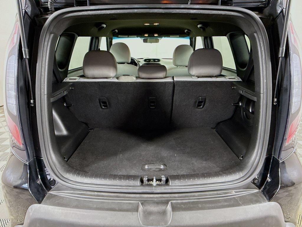 Used 2015 Kia Soul + FWD image 24