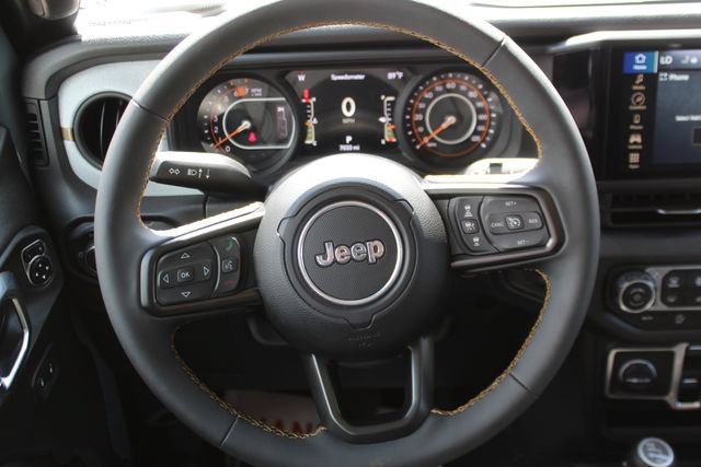 Used 2024 Jeep Wrangler Unlimited Sport AWD/4WD image 11