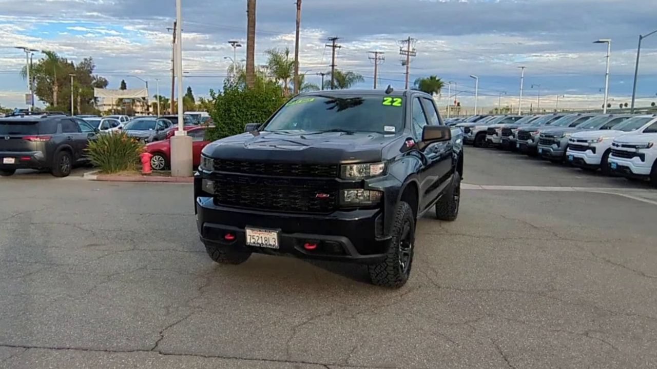 Used 2022 Chevrolet Silverado 1500 Custom Trail Boss AWD/4WD image 3