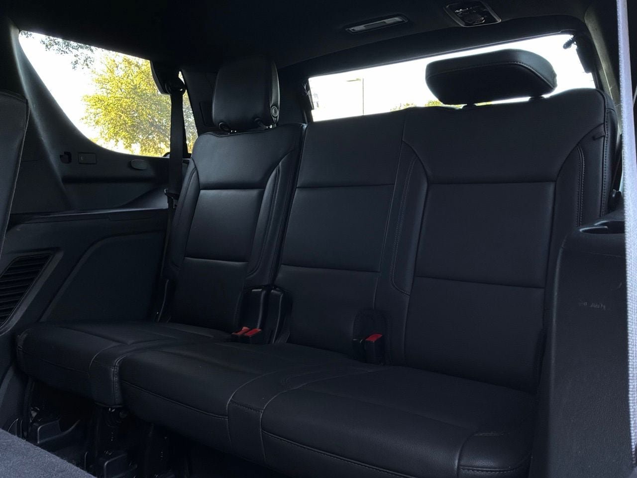 Used 2025 Chevrolet Tahoe Z71 AWD/4WD image 14