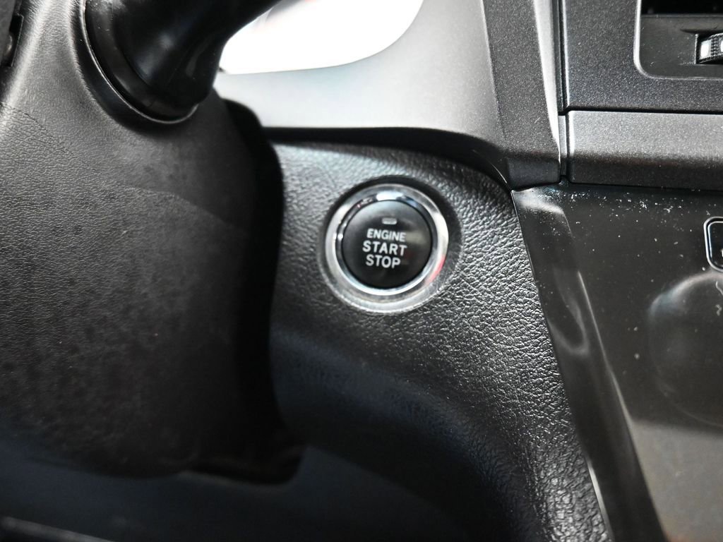 Used 2017 Toyota Sienna SE w/ SE Preferred Package image 21