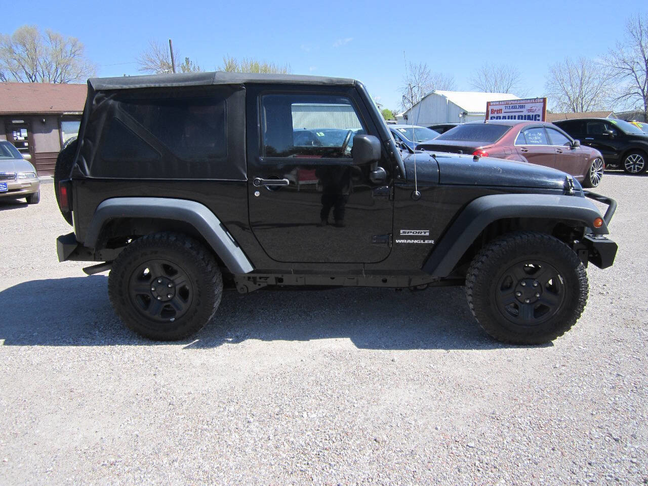 Used 2015 Jeep Wrangler Sport image 2