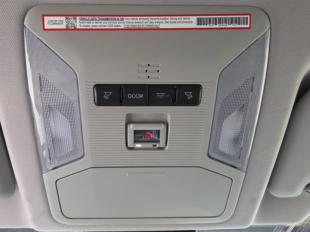 Used 2025 Toyota RAV4 LE AWD/4WD image 27