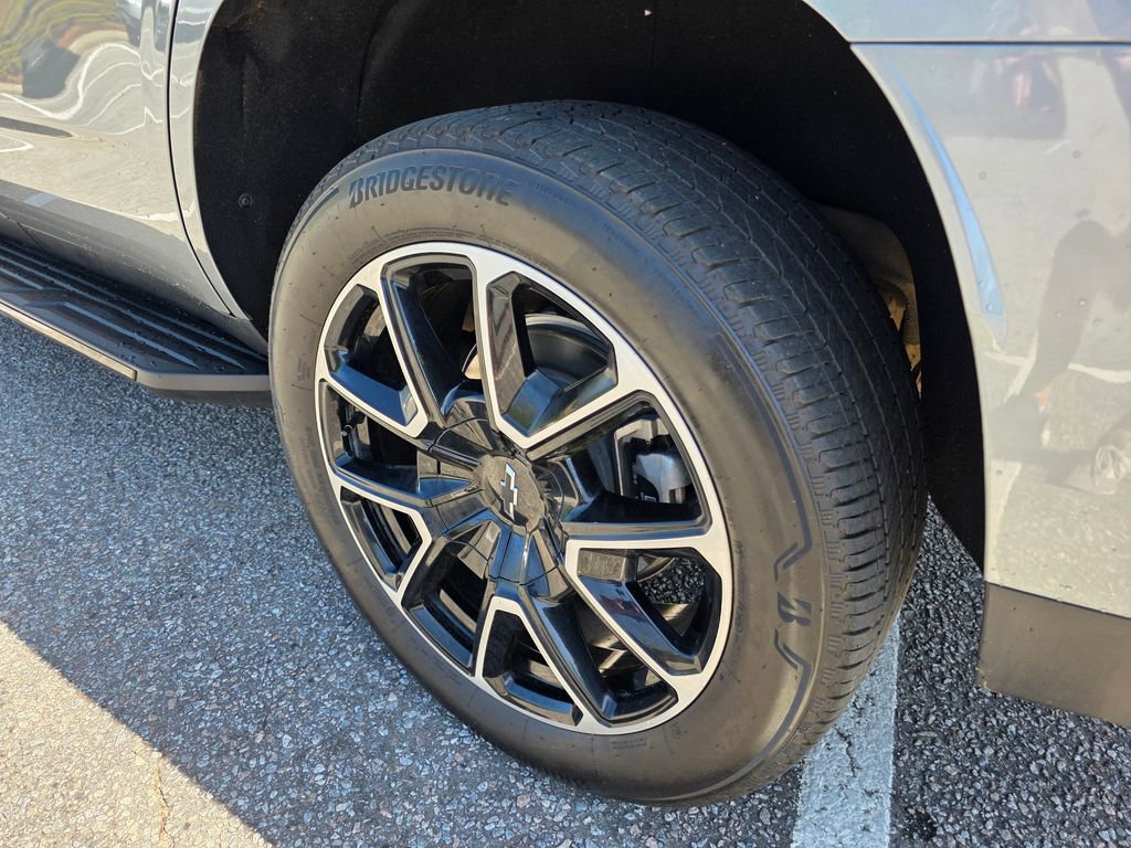 Used 2024 Chevrolet Tahoe RST w/ Luxury Package image 32