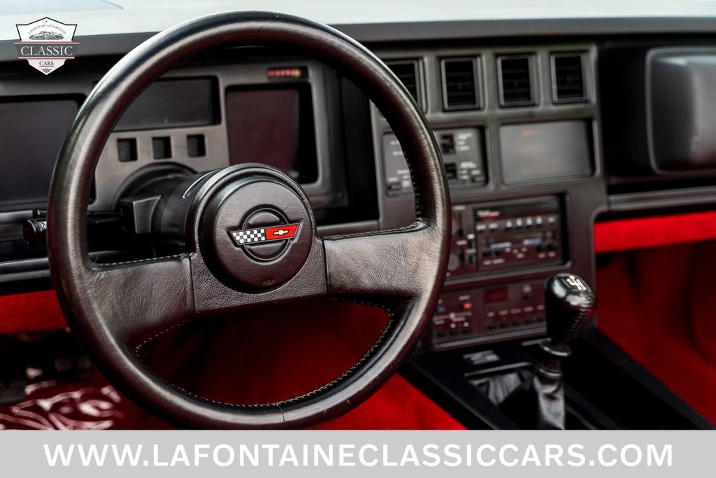 Used 1988 Chevrolet Corvette Convertible RWD image 11