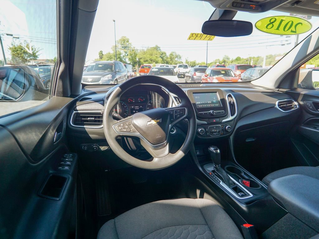 Used 2018 Chevrolet Equinox LT FWD image 12
