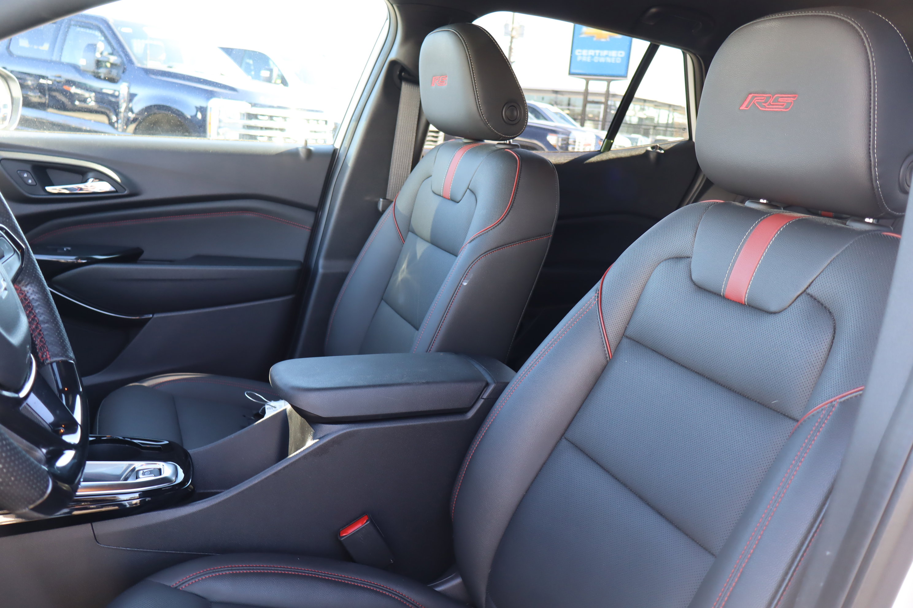 Certified 2024 Chevrolet Trax RS w/ Driver Confidence Package image 18