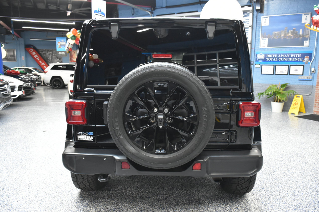 Used 2021 Jeep Wrangler Unlimited Sahara w/ Cold Weather Group image 6